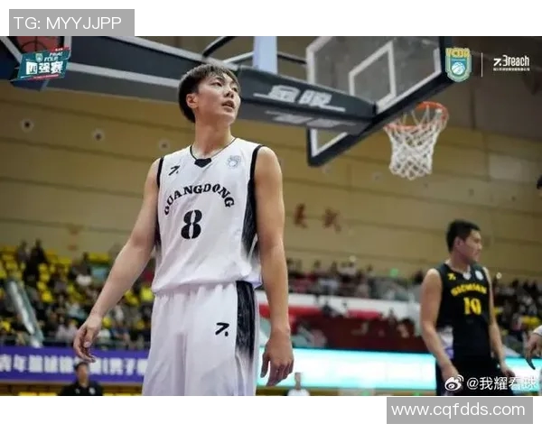 胡明轩：从青涩少年到篮球巨星的成长之路与辉煌成就解析