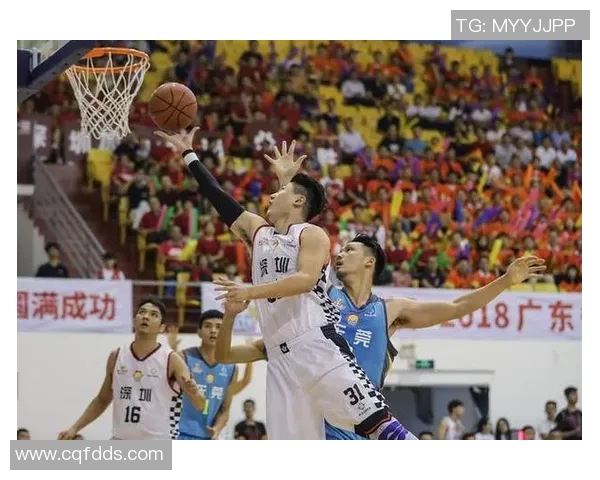 2018年CBA山东队与福建队激战回顾精彩瞬间与赛场亮点分析